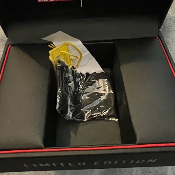 Brand new Invicta, Marvel Punisher edition - Picture 2 of 5